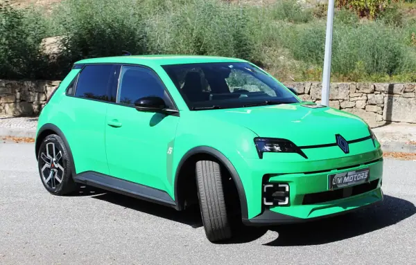 Renault 5 40 kWh Techno Autonomia Urbana 2025 Elétrico