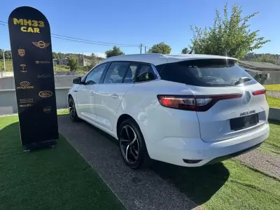 Renault Mégane Sport Tourer 2017 - 9900 EUR, 190000 km - AUTO.MOTO.pt - 190000km - foto 11 de 60