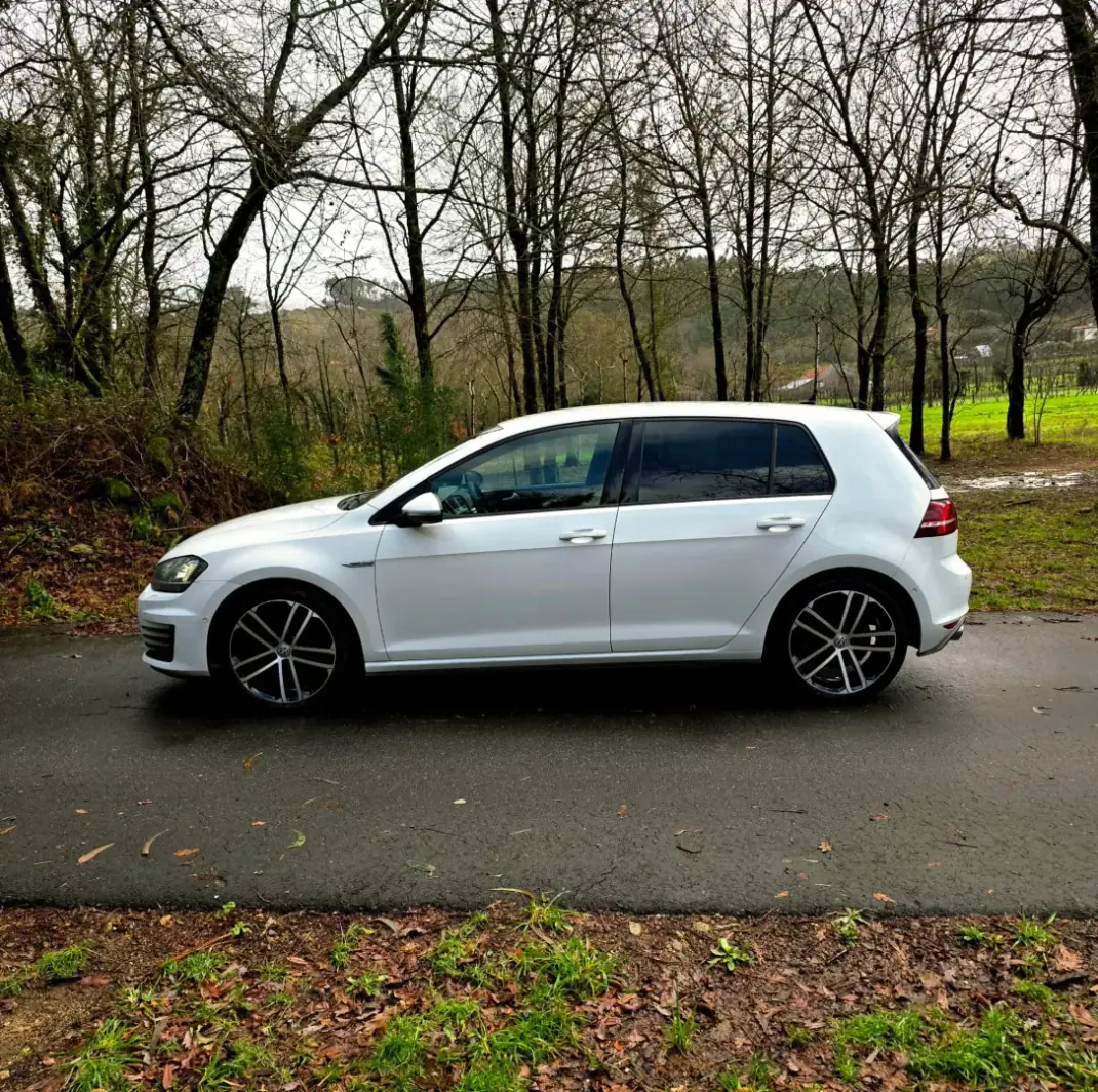 Volkswagen Golf 2015 - 18990 EUR, 167000 km - AUTO.MOTO.pt - 167000km - foto 7 de 30
