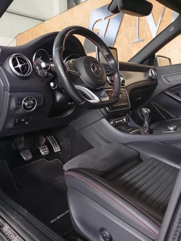 Mercedes-Benz CLA 200 2016 - 21950 EUR, 163535 km - AUTO.MOTO.pt - 163535km - foto 13 de 22