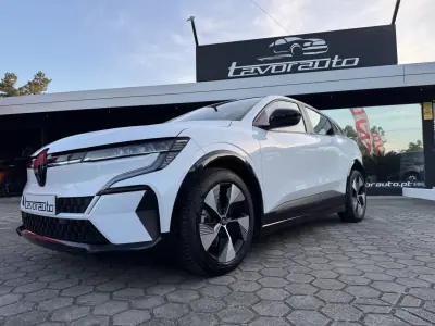 Renault Mégane E-Tech 2022 - 22500 EUR, 96000 km - AUTO.MOTO.pt - 96000km - foto 22 de 44