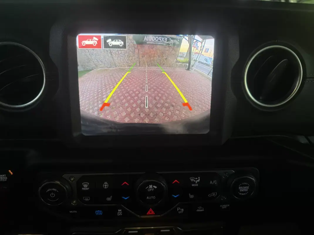 Jeep Wrangler Unlimited 2023 - 78900 EUR, 45271 km - AUTO.MOTO.pt - 45271km - foto 11 de 24