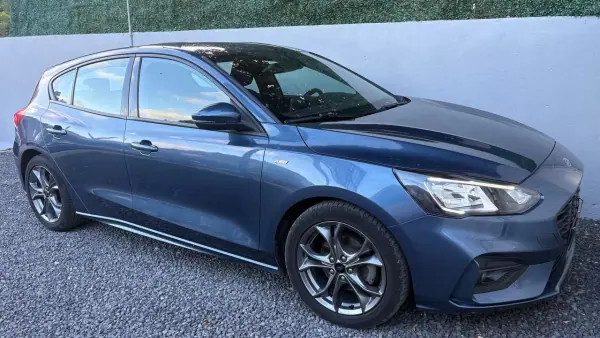 Ford Focus 2021 - 15400 EUR, 109000 km - AUTO.MOTO.pt - 109000km - foto 8 de 12