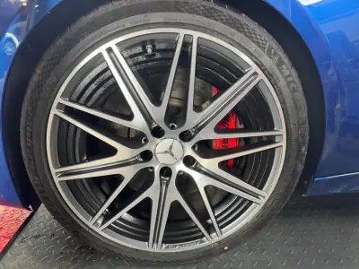 Mercedes-Benz C 63 AMG 2024 - 114990 EUR, 6065 km - AUTO.MOTO.pt - 6065km - foto 10 de 24