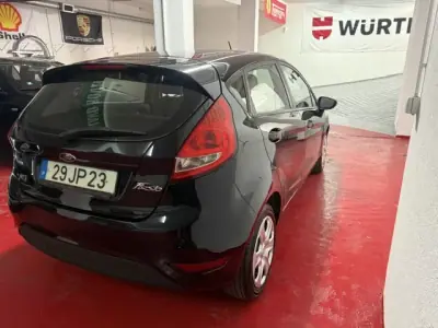 Ford Fiesta 2009 - 5500 EUR, 157000 km - 157000km - foto 4 de 30