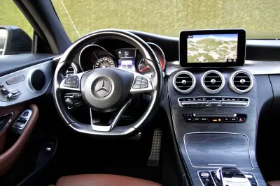 Mercedes-Benz C 220 2016 - 29990 EUR, 175000 km - AUTO.MOTO.pt - 175000km - foto 27 de 44