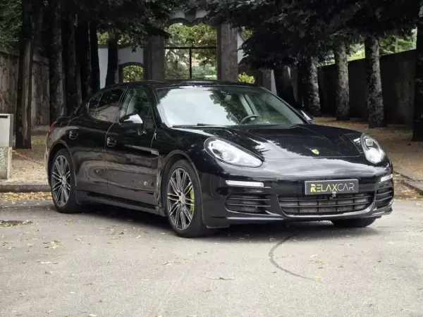 Porsche Panamera 2015 - 38499 EUR, 165000 km - AUTO.MOTO.pt - 165000km - foto 6 de 39