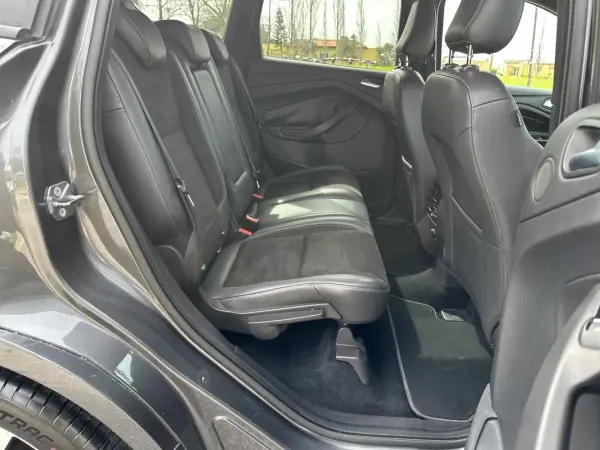 Ford Kuga 2017 - 15450 EUR, 78000 km - AUTO.MOTO.pt - 78000km - foto 36 de 60