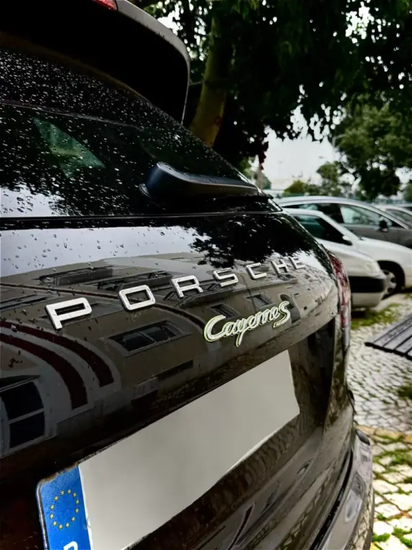 Porsche Cayenne 2011 - 39500 EUR, 162000 km - AUTO.MOTO.pt - 162000km - foto 5 de 18