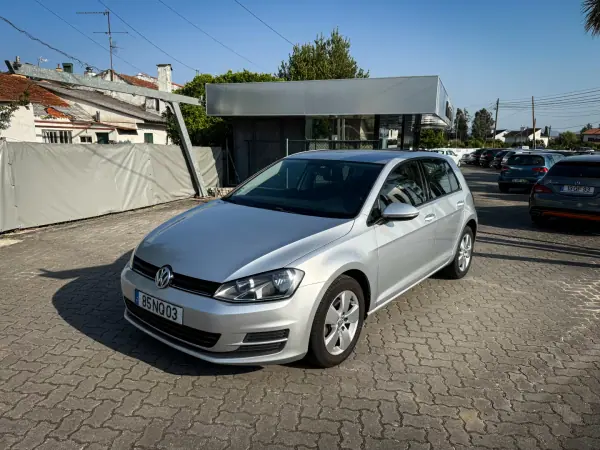 Volkswagen Golf 2013 - 10800 EUR, 256000 km - AUTO.MOTO.pt - 256000km - foto 11 de 12