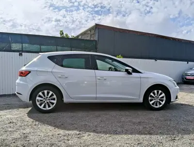 SEAT Leon 2019 - 15490 EUR, 89879 km - AUTO.MOTO.pt - 89879km - foto 10 de 35