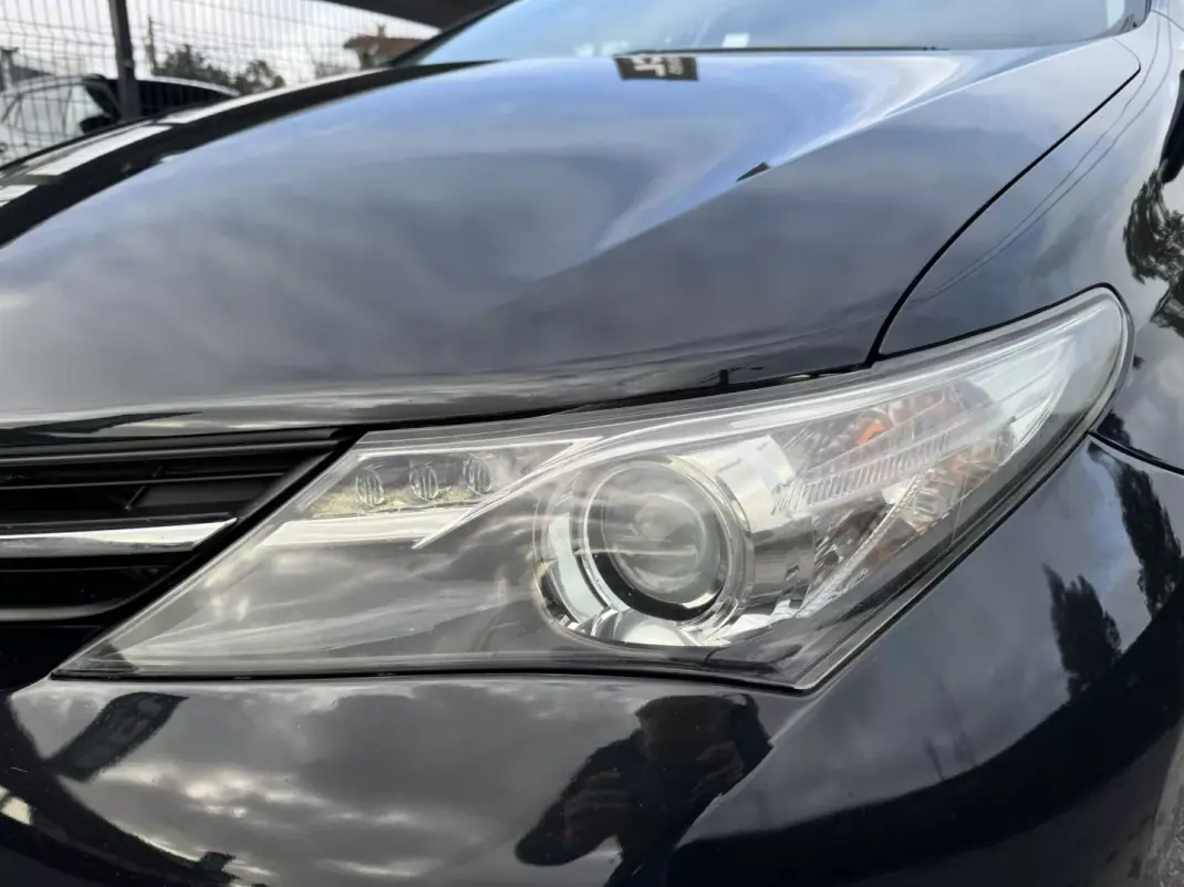 Toyota Auris 2014 - 10990 EUR, 224000 km - AUTO.MOTO.pt - 224000km - foto 9 de 27