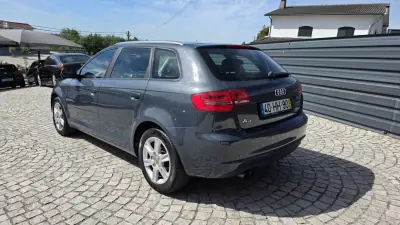 Audi A3 Sportback 2009 - 12990 EUR, 176000 km - AUTO.MOTO.pt - 176000km - foto 4 de 25