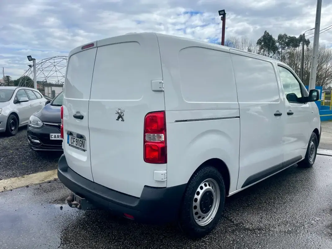 Peugeot Expert 1.5 BlueHdi L2H1 Pro Standard 2019 - 16750 EUR, 141859 km - AUTO.MOTO.pt - 141859km - foto 4 de 18
