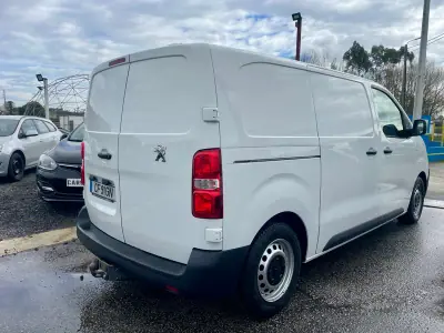 Peugeot Expert 1.5 BlueHdi L2H1 Pro Standard 2019 - 16750 EUR, 141859 km - AUTO.MOTO.pt - 141859km - foto 4 de 18