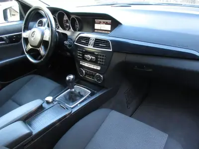 Mercedes-Benz C 180 2012 - 13490 EUR, 240000 km - AUTO.MOTO.pt - 240000km - foto 30 de 47