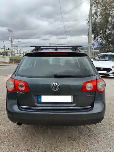 Volkswagen Passat Variant 2010 - 6750 EUR, 281500 km - AUTO.MOTO.pt - 281500km - foto 2 de 11