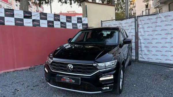 Volkswagen T-Roc 2021 - 17900 EUR, 169000 km - AUTO.MOTO.pt - 169000km - foto 2 de 13