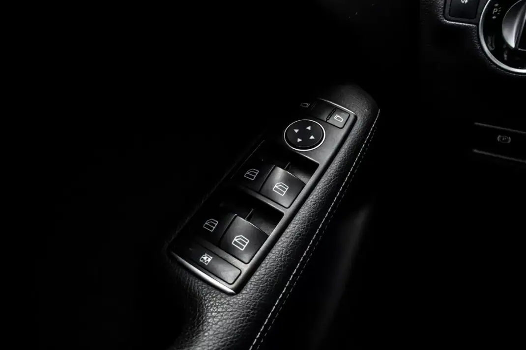 Mercedes-Benz B 250 2017 - 13990 EUR, 85144 km - AUTO.MOTO.pt - 85144km - foto 20 de 44