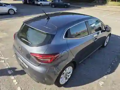 Renault Clio 2022 - 14999 EUR, 50000 km - foto 3 de 12