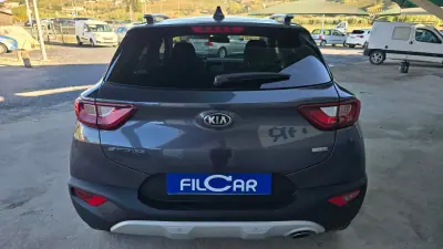 Kia Stonic 2020 - 16500 EUR, 84148 km - foto 6 de 25