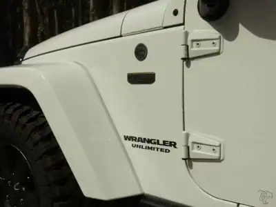 Jeep Wrangler Unlimited 2017 - 46900 EUR, 158085 km - AUTO.MOTO.pt - 158085km - foto 8 de 25