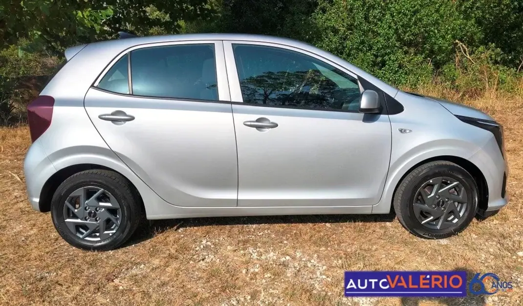 Kia Picanto 2025 - 15950 EUR, 28390 km - 28390km - foto 7 de 32