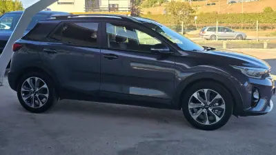 Kia Stonic 2020 - 16500 EUR, 84148 km - foto 4 de 25