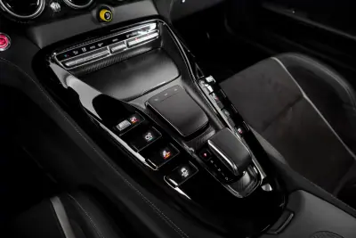 Mercedes-Benz AMG GT 2019 - 205000 EUR, 15821 km - AUTO.MOTO.pt - 15821km - foto 12 de 26