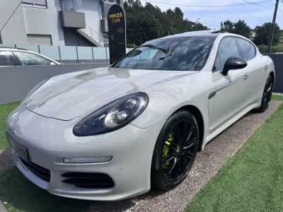Porsche Panamera 2015 - 35000 EUR, 159000 km - AUTO.MOTO.pt - 159000km - foto 3 de 67