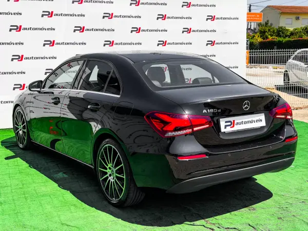 Mercedes-Benz A 180 Limousine 2019 - 21500 EUR, 149215 km - AUTO.MOTO.pt - 149215km - foto 8 de 26