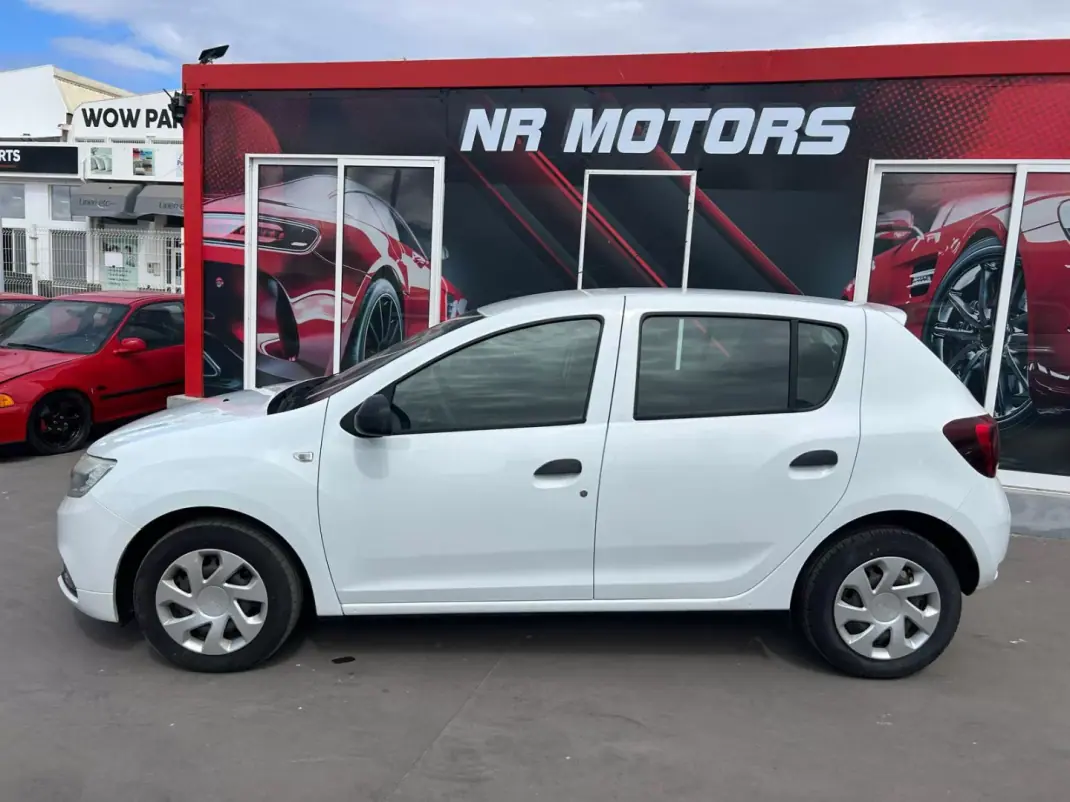 Dacia Sandero 2019 - 10947 EUR, 36000 km - AUTO.MOTO.pt - 36000km - foto 5 de 17