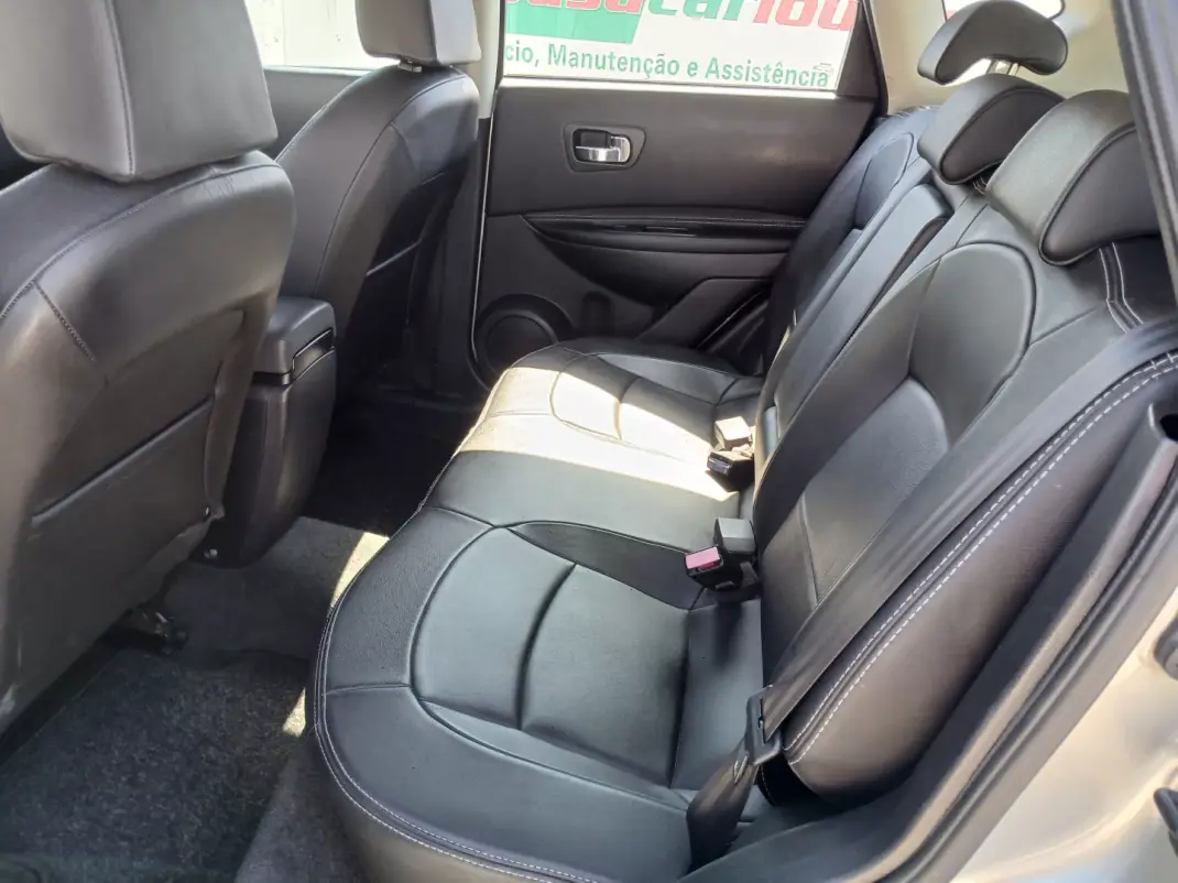 Nissan Qashqai 2008 - 7350 EUR, 167419 km - 167419km - foto 18 de 26