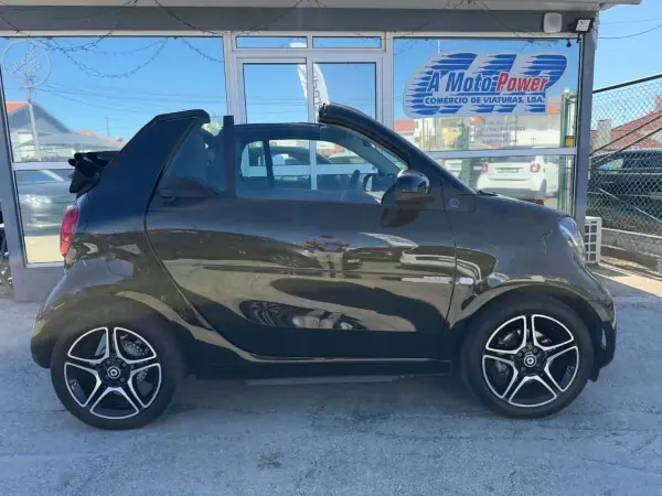 Smart Fortwo Cabrio 2020 - 14980 EUR, 20000 km - AUTO.MOTO.pt - 20000km - foto 2 de 9