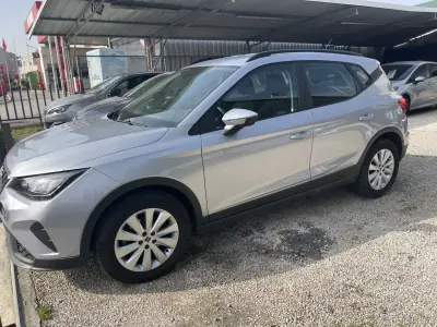 SEAT Arona 2023 - 15990 EUR, 60500 km - AUTO.MOTO.pt - 60500km - foto 2 de 18