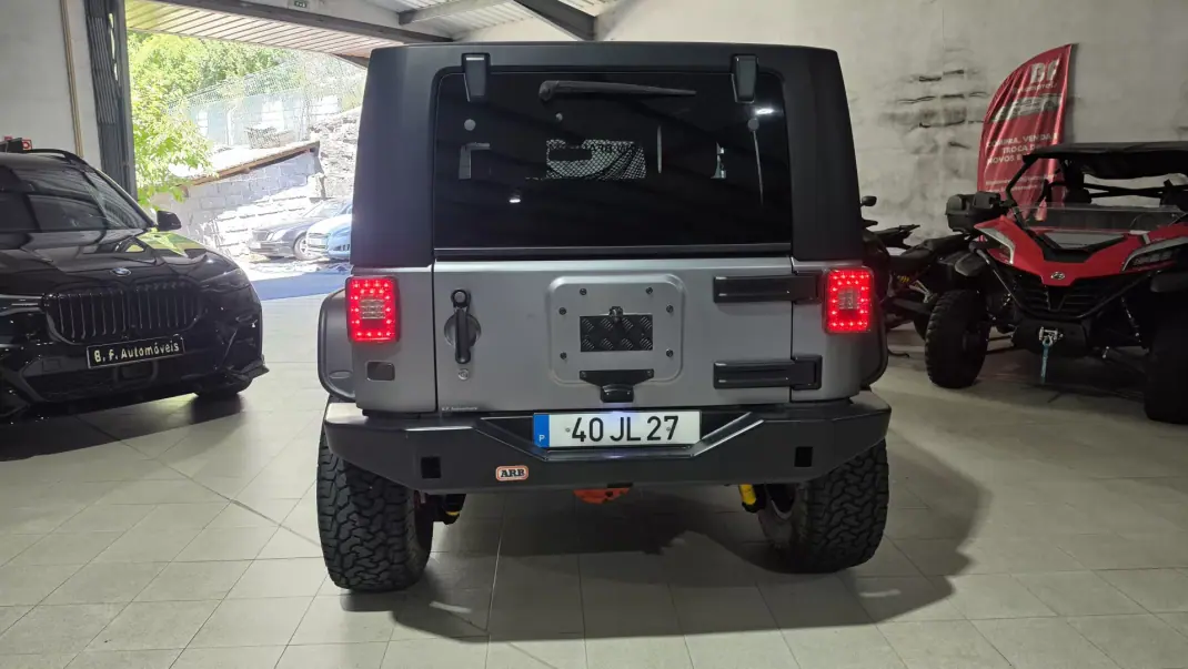 Jeep Wrangler 2010 - 35000 EUR, 129687 km - AUTO.MOTO.pt - 129687km - foto 9 de 47