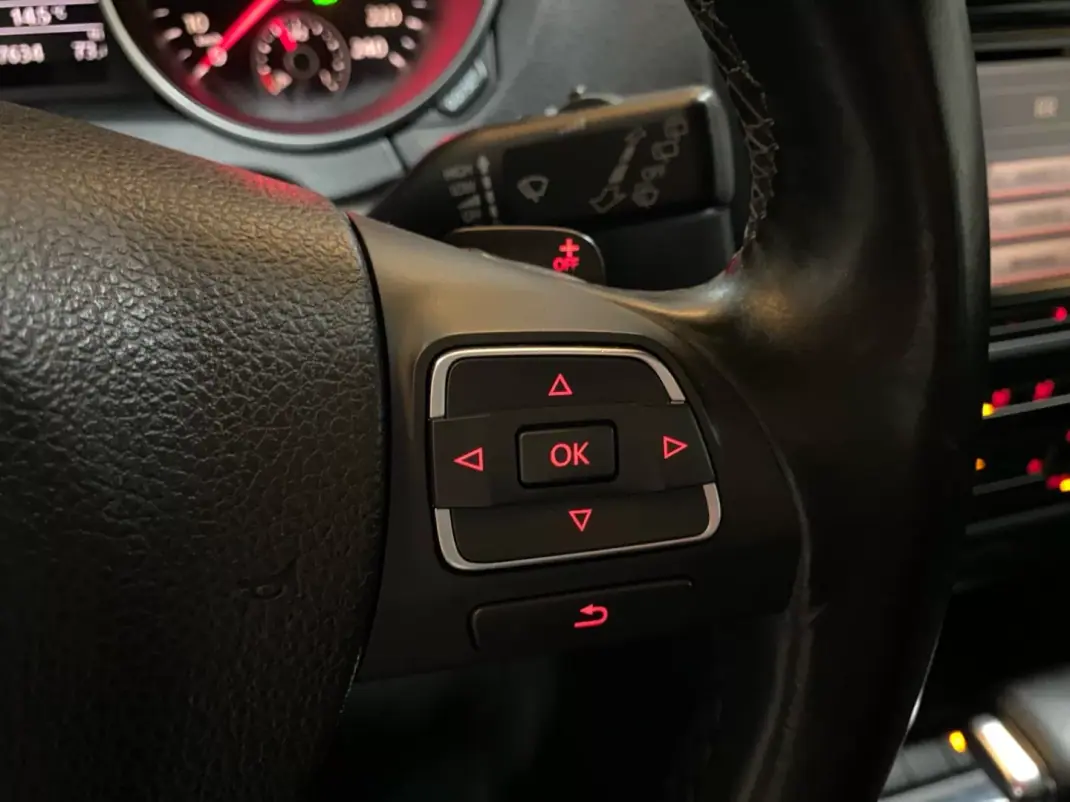 Volkswagen Golf Variant 2008 - 7950 EUR, 267609 km - AUTO.MOTO.pt - 267609km - foto 11 de 20