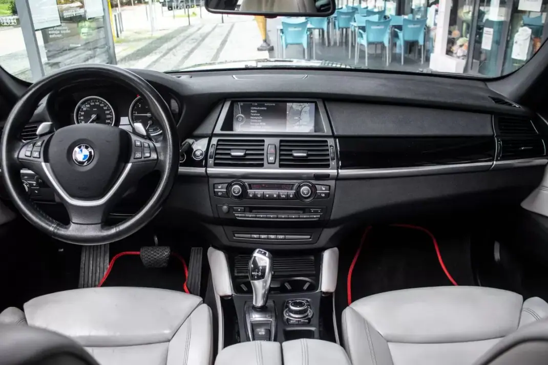 BMW X6 ActiveHybrid 2010 - 23990 EUR, 173745 km - AUTO.MOTO.pt - 173745km - foto 32 de 40