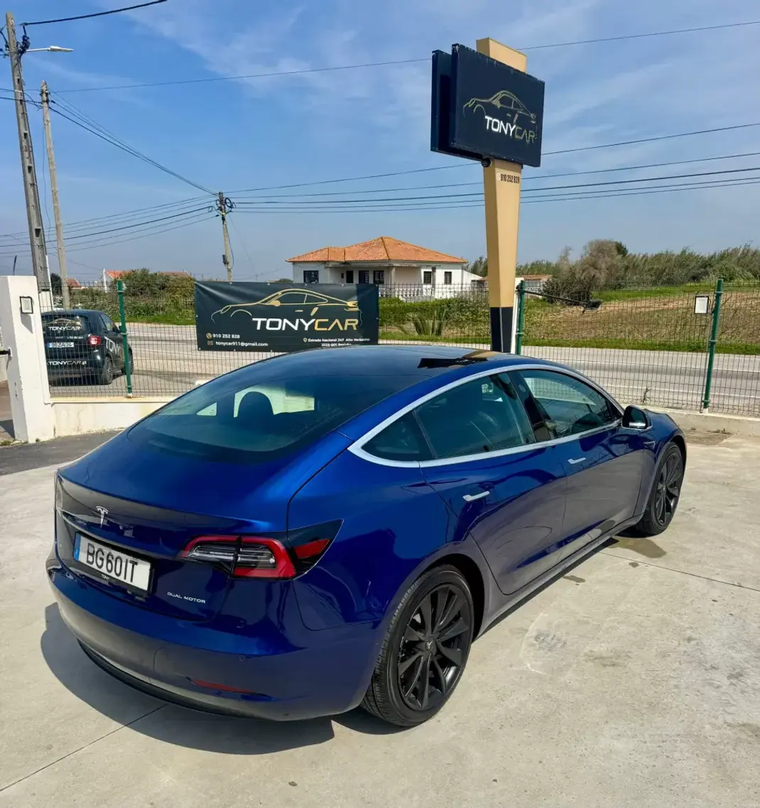 Tesla Model 3 2019 - 25030 EUR, 171000 km - AUTO.MOTO.pt - 171000km - foto 15 de 22