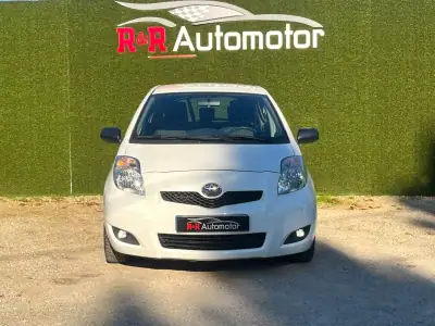 Toyota Yaris 2011 - 8500 EUR, 150000 km - AUTO.MOTO.pt - 150000km - foto 4 de 21