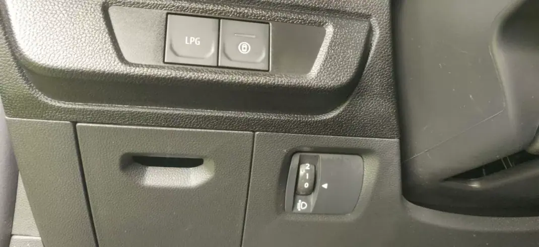 Dacia Sandero 2025 - 16990 EUR, 2000 km - AUTO.MOTO.pt - 2000km - foto 26 de 39