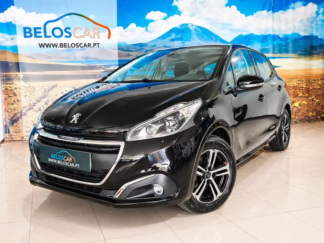 Peugeot 208 2018 - 9750 EUR, 48000 km - AUTO.MOTO.pt - 48000km - foto 1 de 25