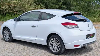 Renault Mégane Coupe 2011 - 5500 EUR, 240205 km - AUTO.MOTO.pt - 240205km - foto 10 de 23