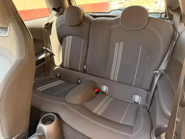 MINI One 2019 - 16499 EUR, 149000 km - AUTO.MOTO.pt - 149000km - foto 5 de 12