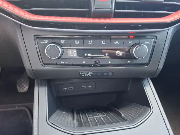 SEAT Ibiza 2022 - 17250 EUR, 70500 km - AUTO.MOTO.pt - 70500km - foto 24 de 31