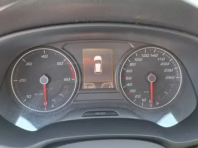 SEAT Leon 2014 - 10900 EUR, 261084 km - AUTO.MOTO.pt - 261084km - foto 26 de 39