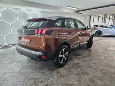 Peugeot 3008 2018 - 18500 EUR, 122503 km - AUTO.MOTO.pt - 122503km - foto 12 de 25