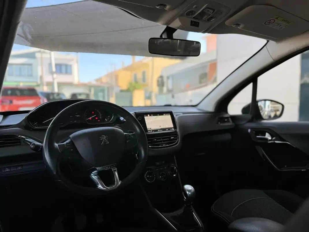 Peugeot 208 2019 - 11900 EUR, 151021 km - AUTO.MOTO.pt - 151021km - foto 4 de 21