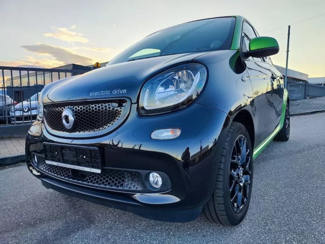 Smart ForFour 2017 - 13500 EUR, 44000 km - AUTO.MOTO.pt - 44000km - foto 15 de 46