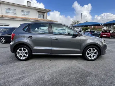 Volkswagen Polo 2009 - 6750 EUR, 237000 km - AUTO.MOTO.pt - 237000km - foto 4 de 41